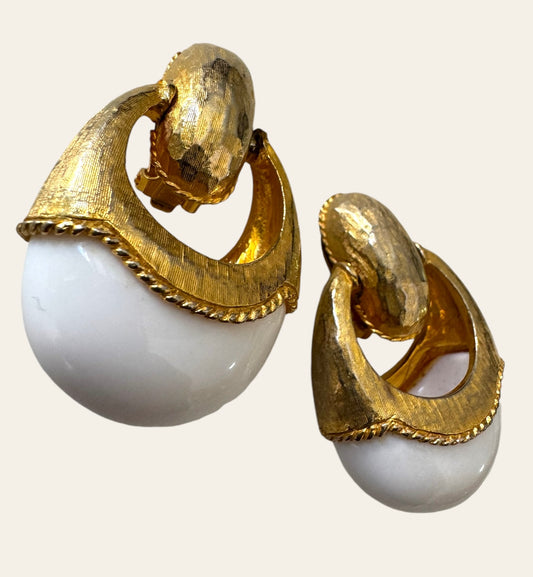 1980's Pauline Rader Clip On Earrings