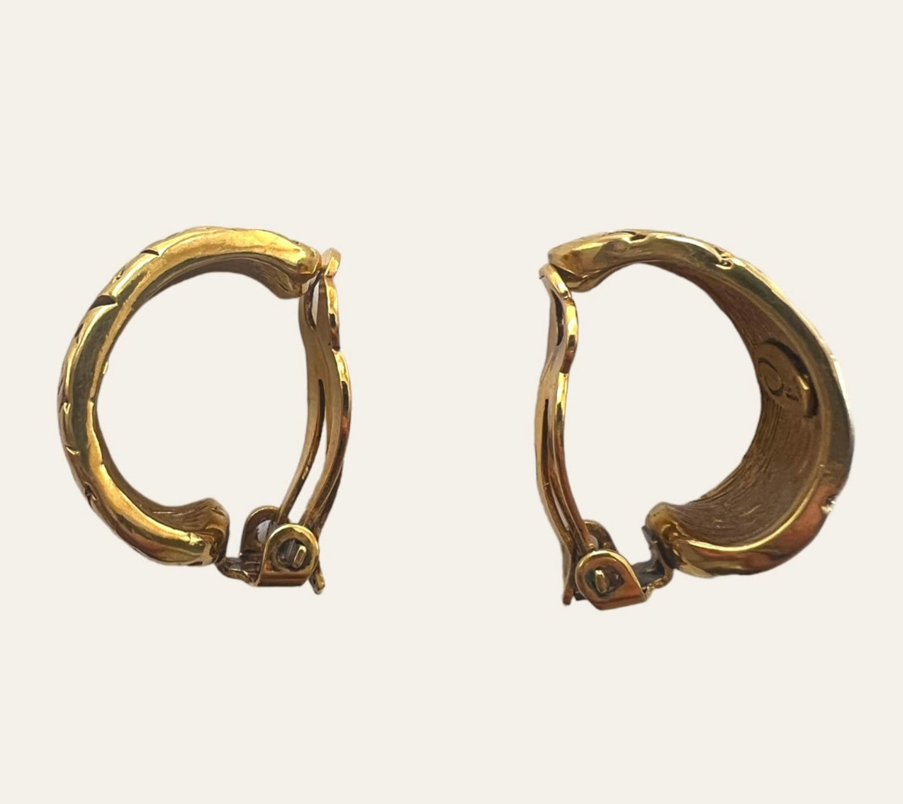 Oscar De La Renta Gold Tone Hoop Clip On Earrings