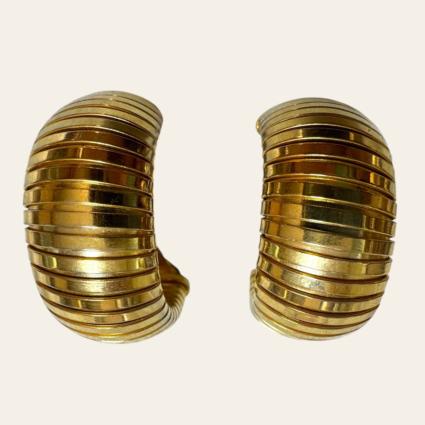 Vintage Large Ribbed Gold Tone Chunky Hoop Clip On Earrings