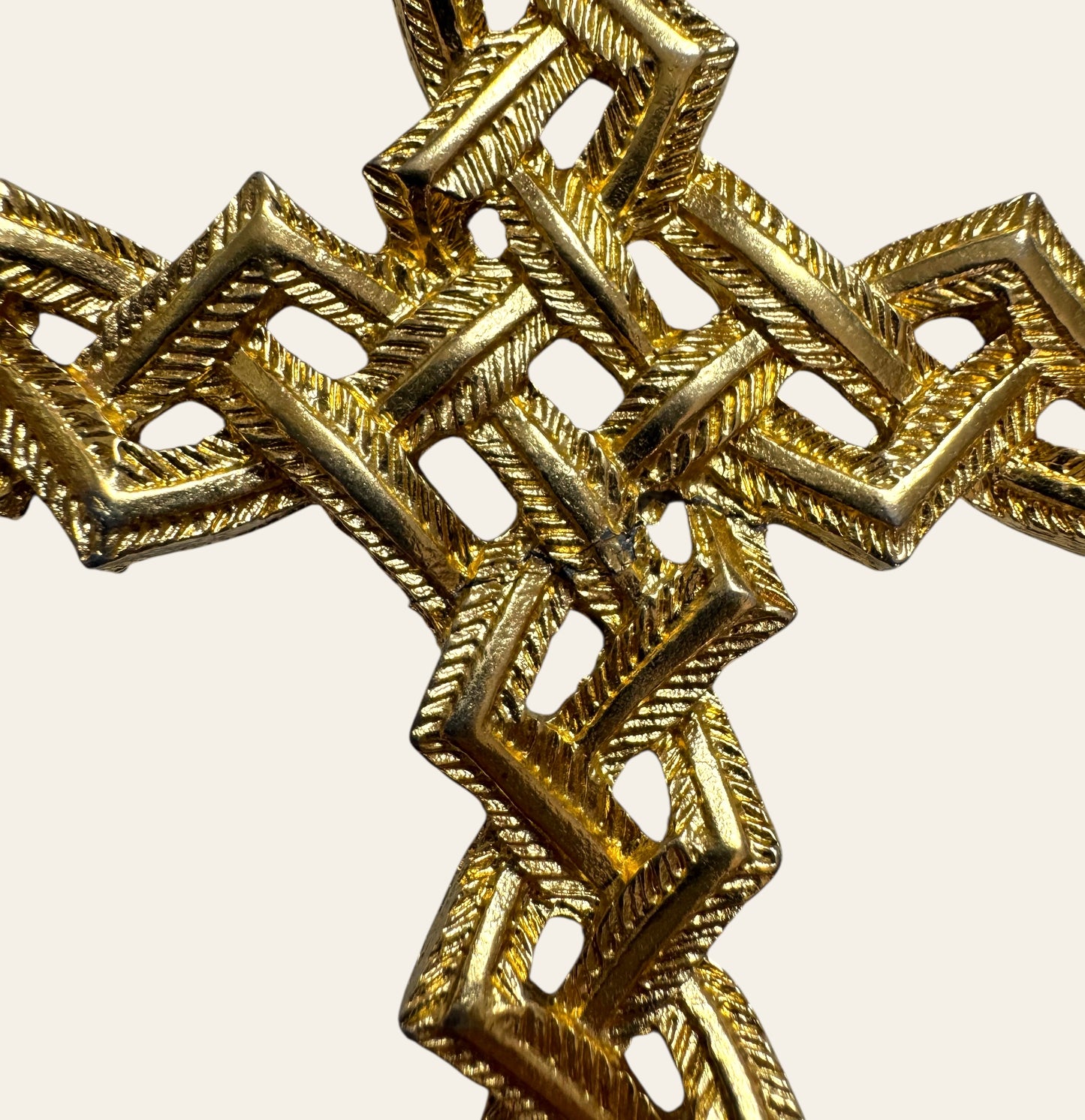 XXL Coro Braided Cross Pendant