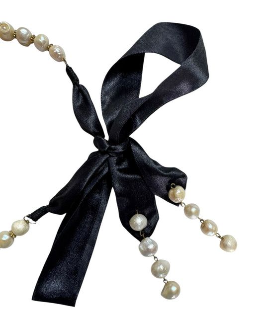 Ribbon Pearl Necklace
