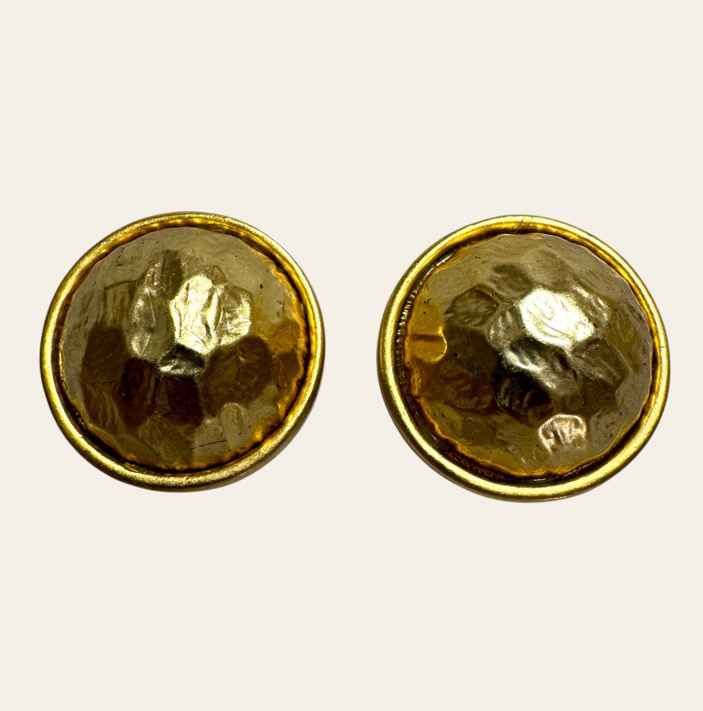 Les Bernard Hammered Gold Tone Necklace And Earrings Set