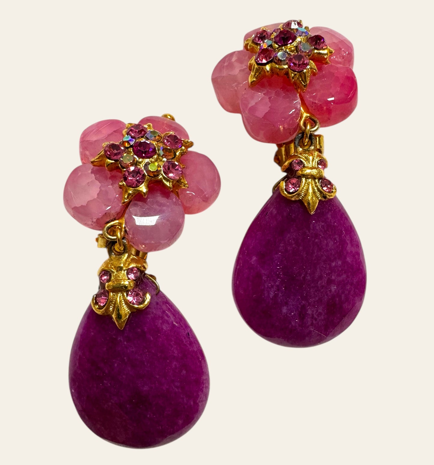 1980s Pink Teardrop Floral Clip On Earrings