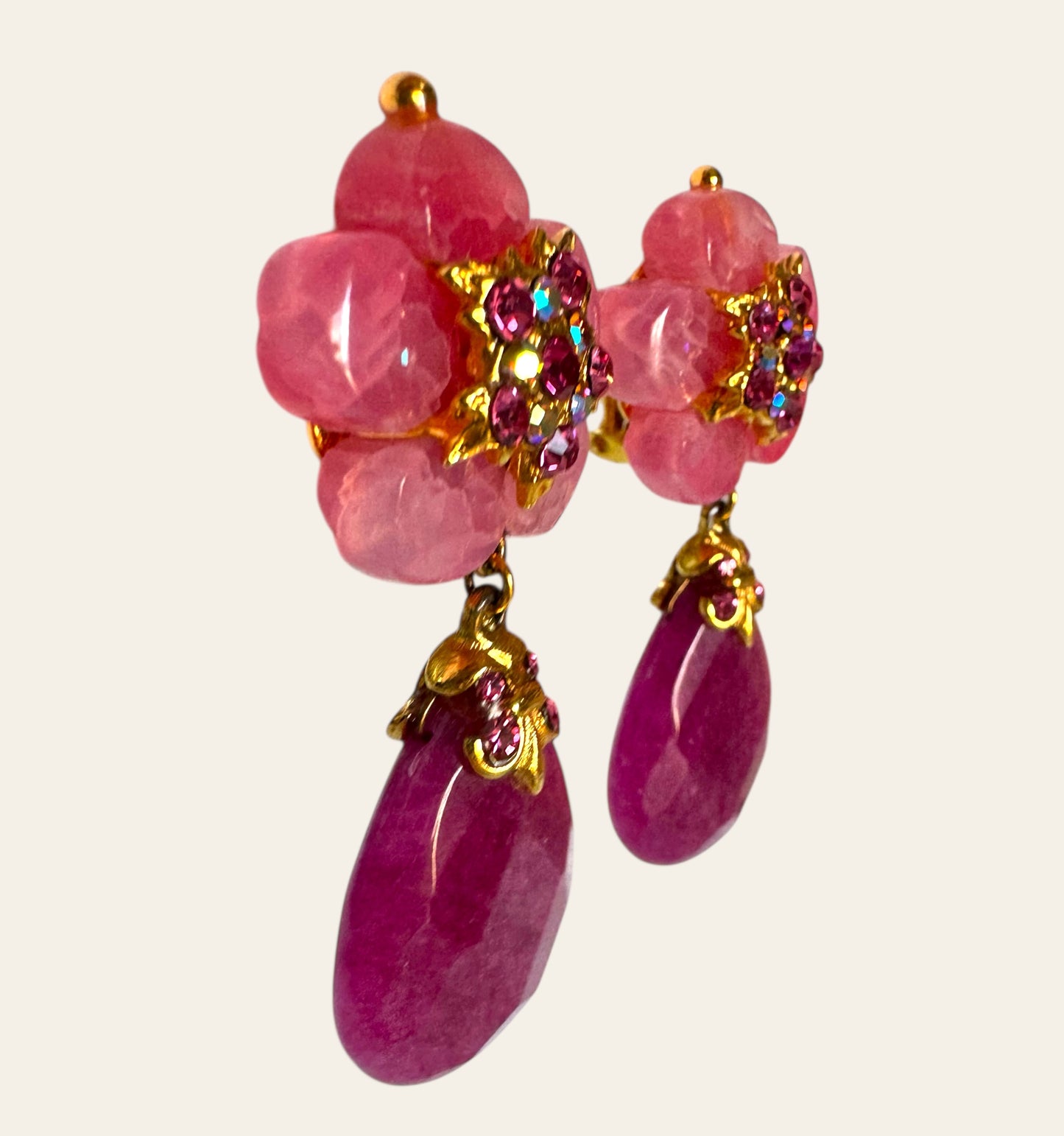 1980s Pink Teardrop Floral Clip On Earrings