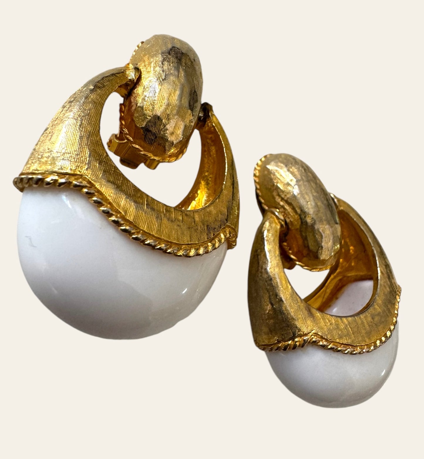 1980's Pauline Rader Clip On Earrings