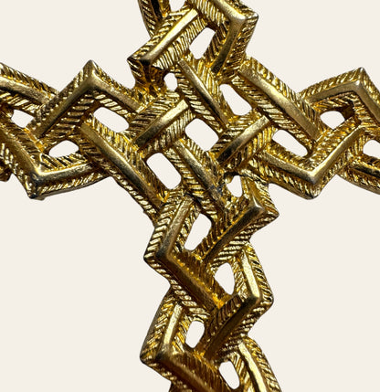 XXL Coro Braided Cross Pendant