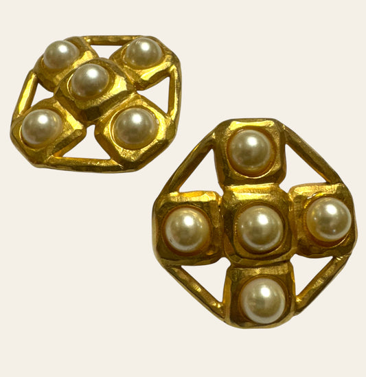 1980s Architectural Pearl Cross Clip On Earrings