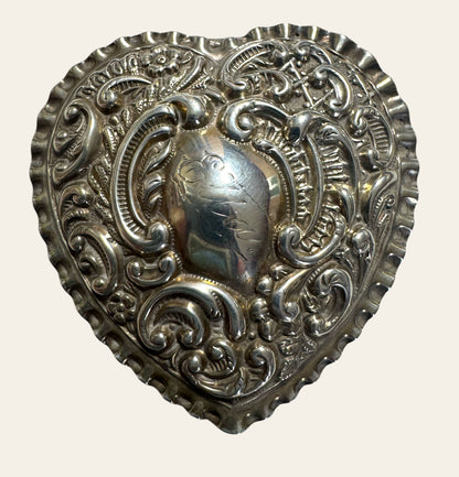 Victorian Sterling Silver Heart Box — Adie & Lovekin Ltd, Birmingham 1899
