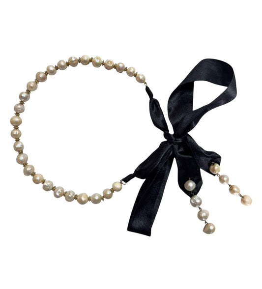 Ribbon Pearl Necklace
