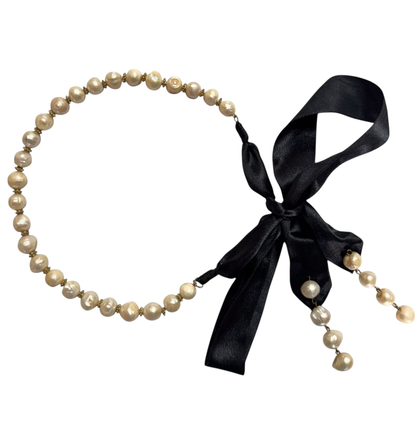 Ribbon Pearl Necklace