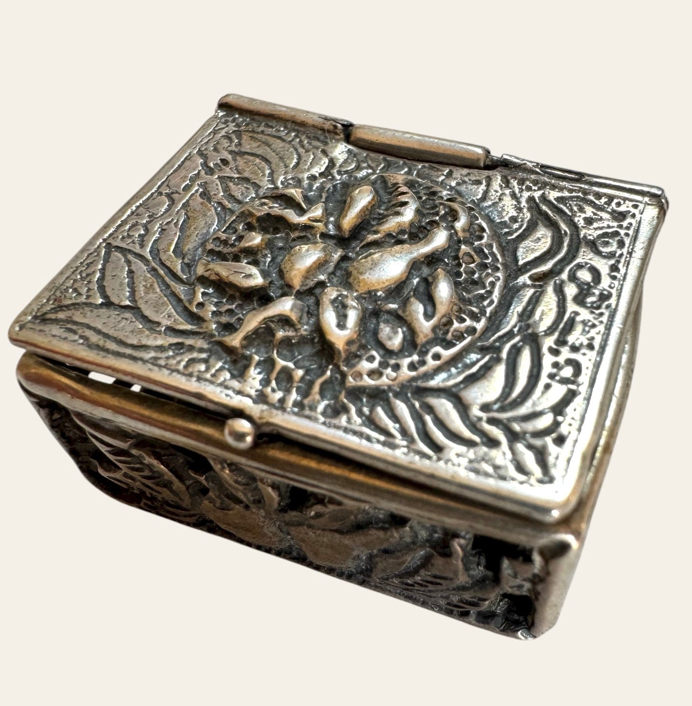 Antique Continental Silver Filigree Snuff Box