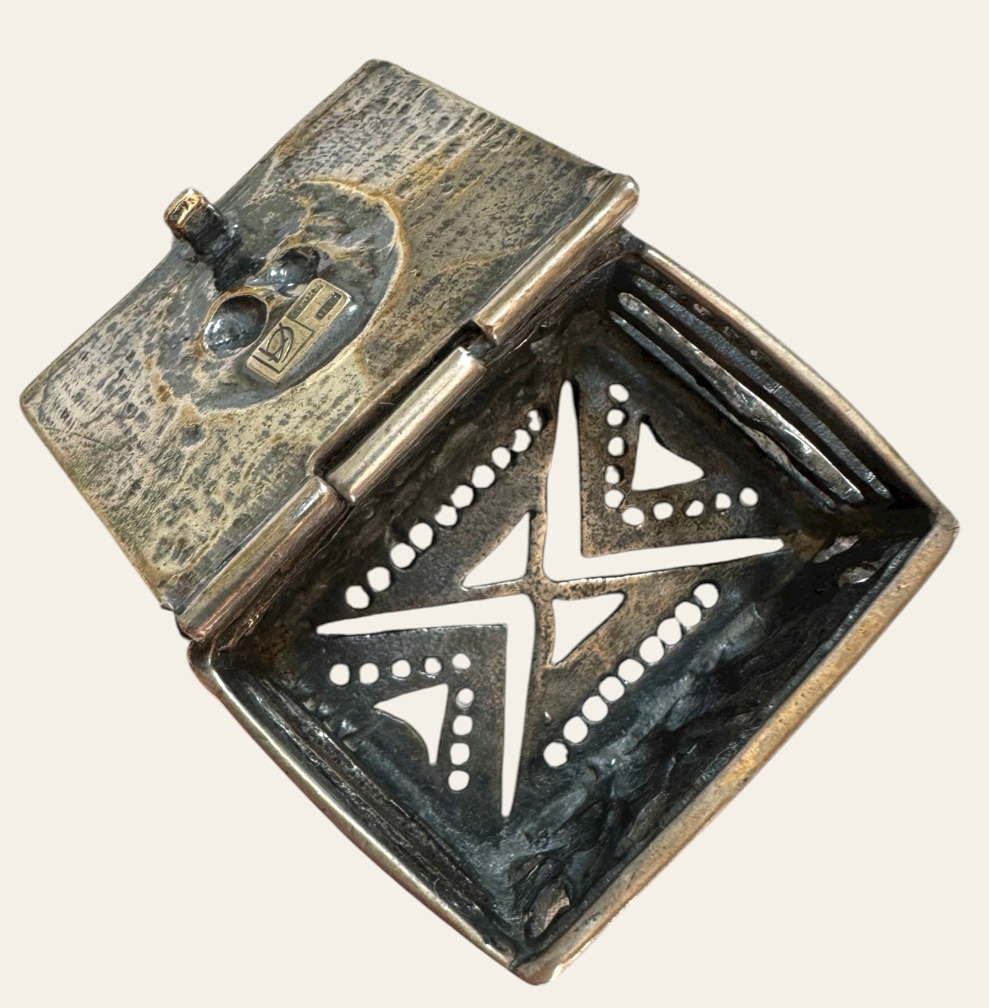 Antique Continental Silver Filigree Snuff Box