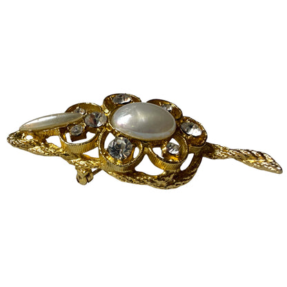 Moushe Shaped Faux Pearl Brooch