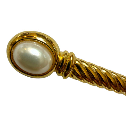 Faux Pearl Pin